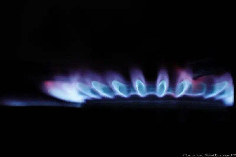 Региональные власти по итогам совещания с газовиками заявили, что массовых отключений газоснабжения не планируется — речь шла о статистике абонентов без договоров ТО или доступа для проверок.