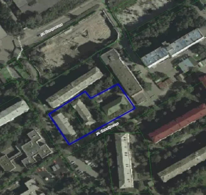 Земельный участок 0,35 га в Центральном округе отдан под программу КРТ. Под снос попали двухэтажные дома №9 (1934, признан аварийным) и №11 (1953). На территории также запланирована реконструкция или демонтаж коммунальных и транспортных объектов.
