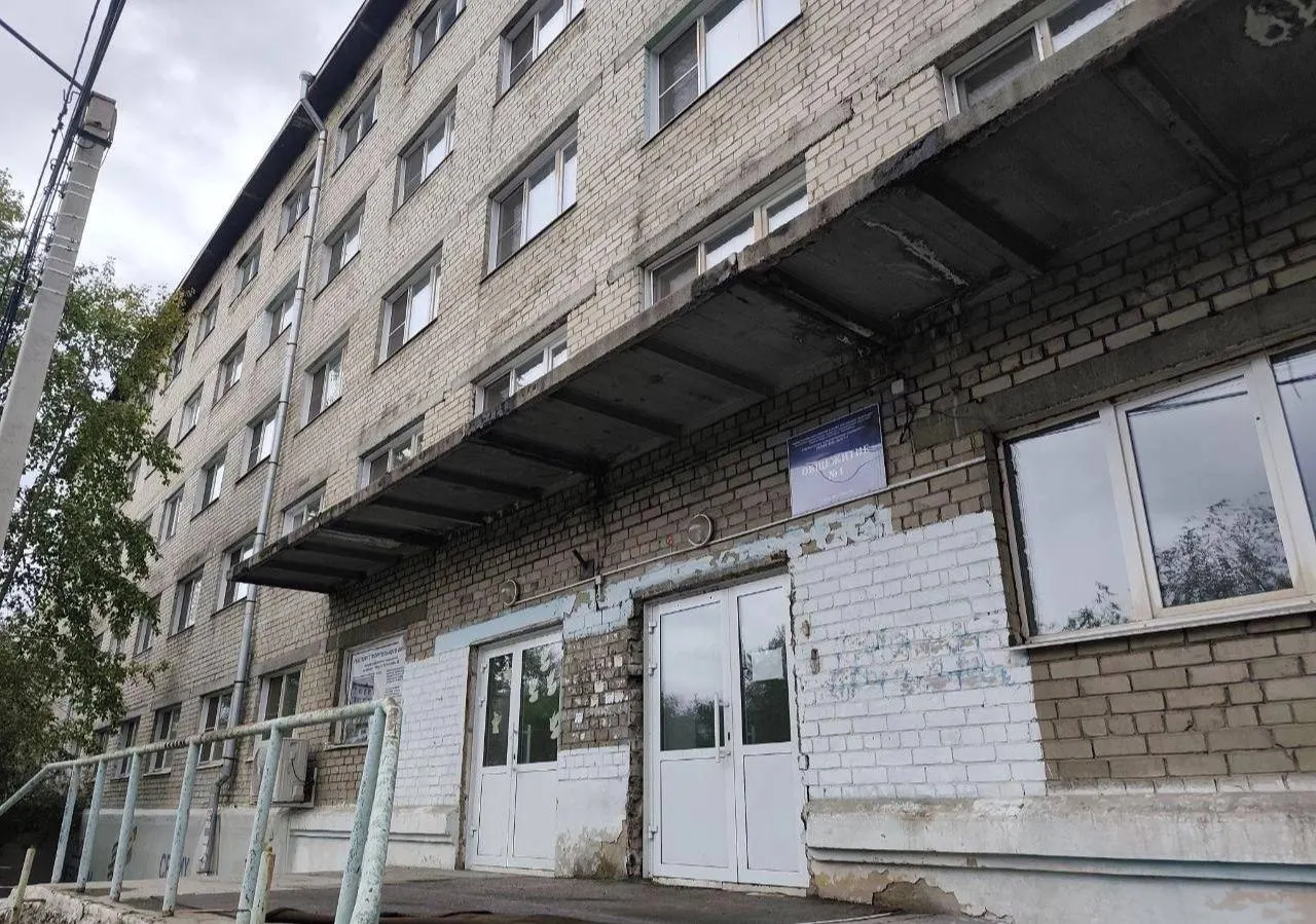 Тендер на завершение ремонта общежития размещён на сайте госзакупок: контракт на 62,5 млн рублей должен быть выполнен до ноября 2026 года. Заявки принимают до 13 мая.