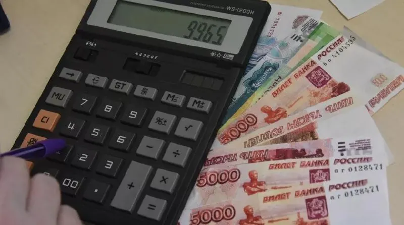 В Алтайском крае коммунальные тарифы проиндексируют дважды: с 1 января 2026 года на 1,7%, а основное повышение ожидается с 1 октября — электроэнергия, вода, вывоз ТКО и другие услуги подорожают.
