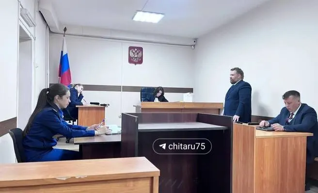 Прокуратура отозвала показания двух анонимных свидетелей в деле бывшего министра ЖКХ Алексея Головинкина, сочтя их малозначимыми. Экс‑чиновнику вменяют хищение 115,4 млн рублей и превышение полномочий.