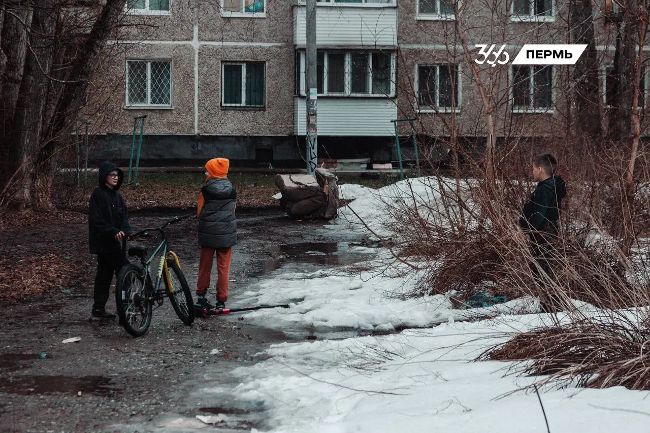 Краткий обзор: предложение привлекать пенсионеров к трудовой деятельности, рекордная зарплата ректора политеха, рост подработок, многодневный пожар под Кунгуром и разрешение школ отменять занятия при угрозе беспилотников.