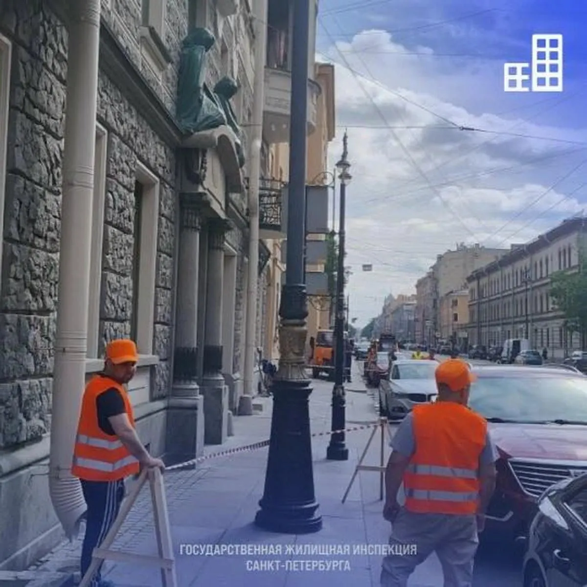 На Кирочной улице отрабатывали уборку снега и действия экстренных служб на случай внезапного снежного коллапса.