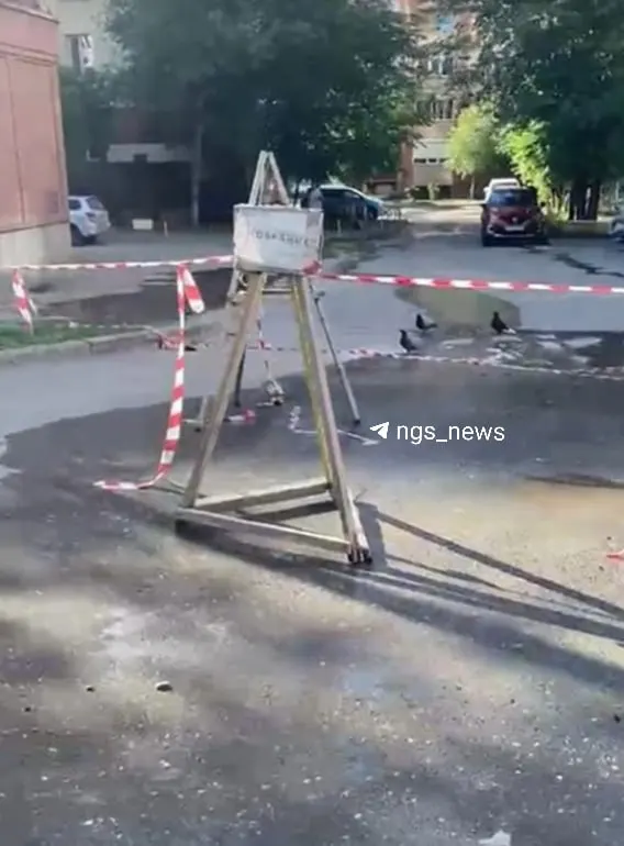 На Лежена, 25 произошло нарушение трубопровода — жильцы жалуются на подтопление двора и подвала. В мэрии сообщили, что утечка поступила в «Горводоканал», ремонт планируют завершить 17 июня.