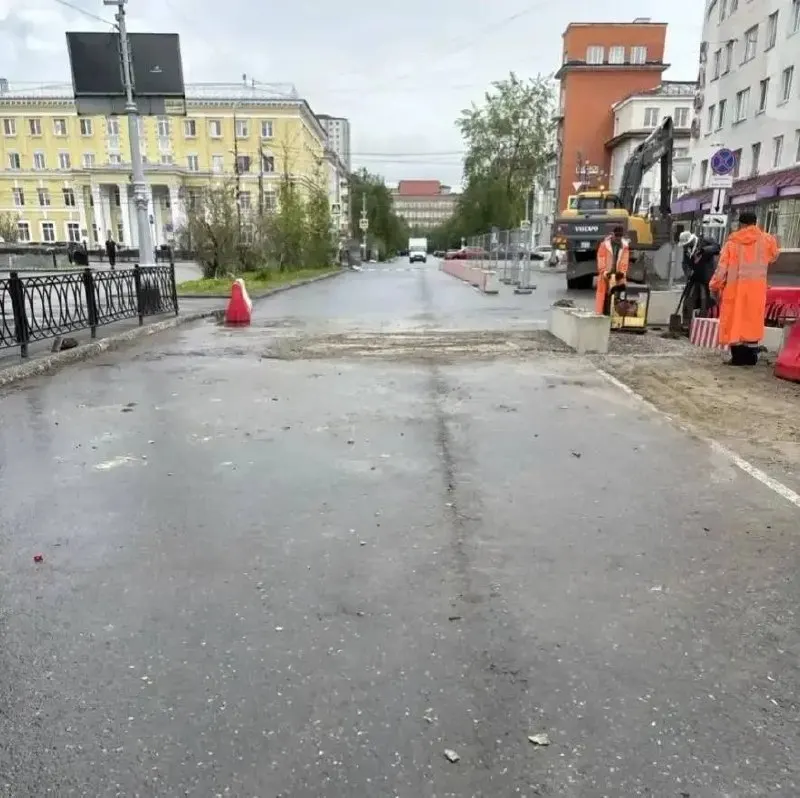 Движение восстановлено на участке между проспектом Ленина и улицей Ленинградской: работы на инженерных сетях завершены досрочно, сообщил глава города.