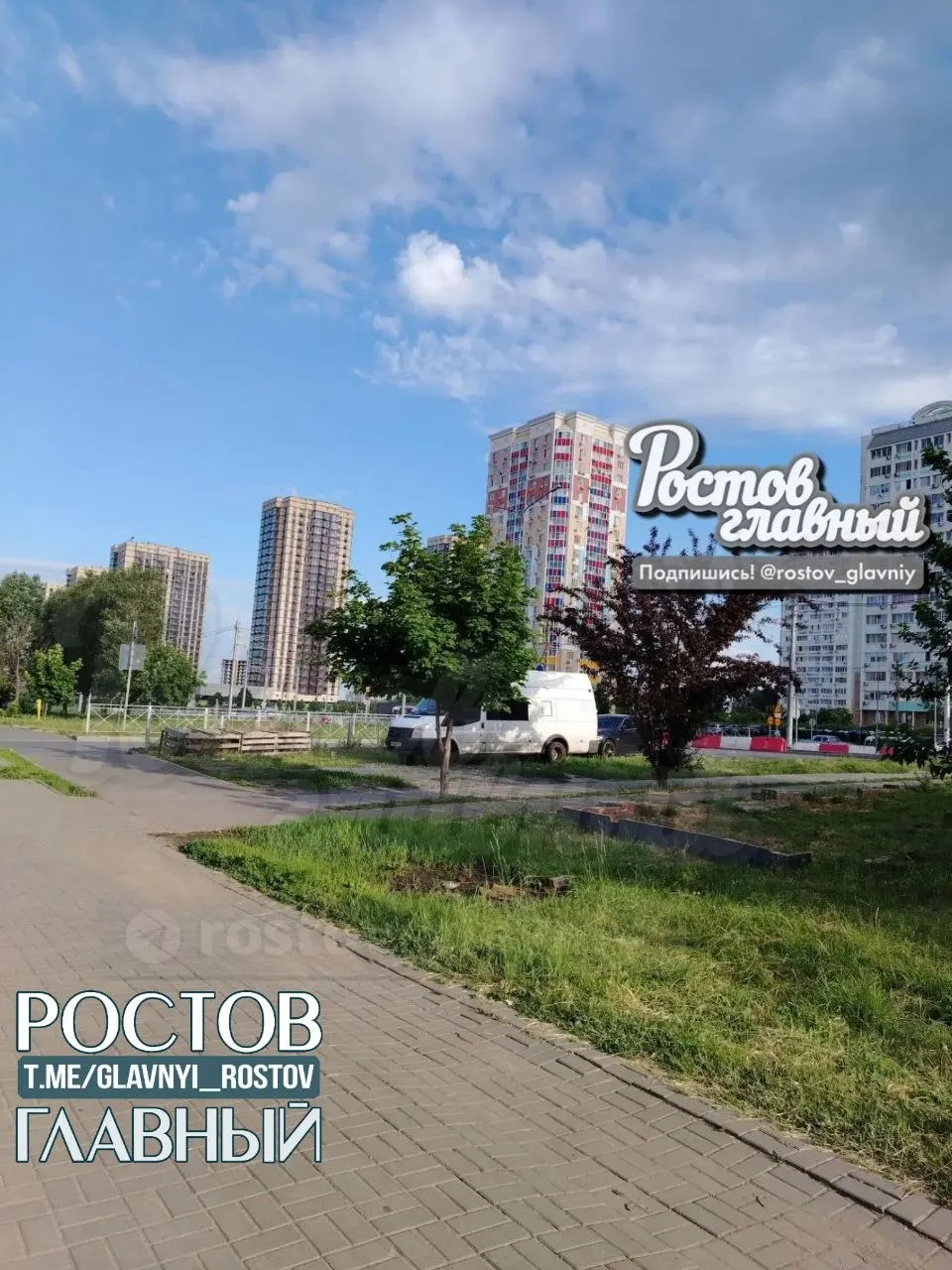 На улице Еременко, 100/70 жители дома сообщают о незаконной торговле во дворе: вырубке деревьев, захвате парковки, свалках у мусорных контейнеров и повреждении зелёных насаждений. Обращения в органы пока не дали результата.