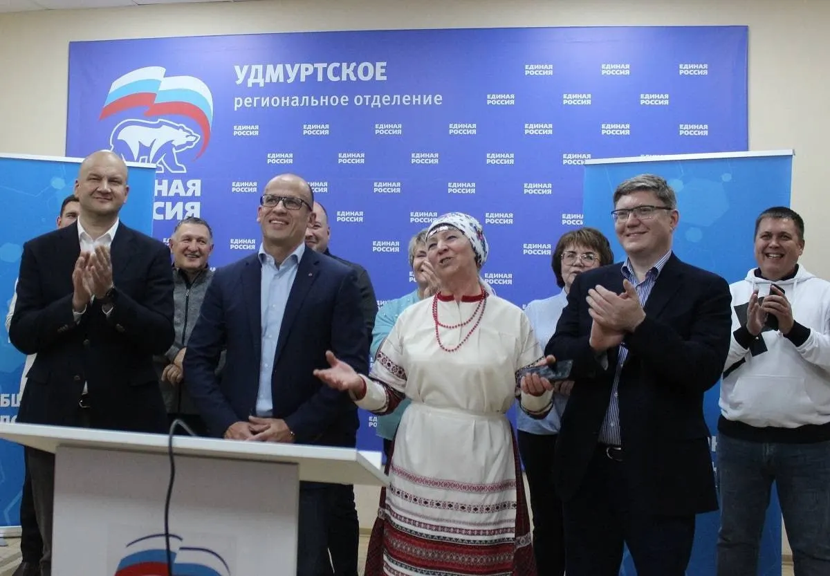 По данным на 2025 год в республике критическое состояние сетей: большинству коллекторам и значительной части уличных и внутридворовых коммуникаций требуется замена. Также значительная протяжённость теплосетей подлежит обновлению, а пятая часть жилого фонда остаётся без водоотведения.