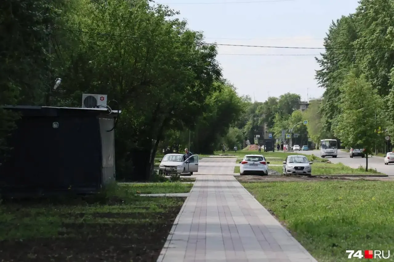 В&nbsp;Ленинском районе бросили благоустраивать сквер&nbsp;— работы остановились на&nbsp;полпути