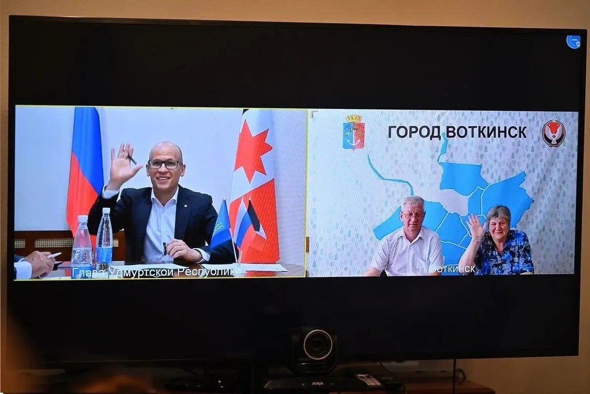 18 июня на онлайн‑приёме обсуждали расселение жильцов старого деревянного дома в Воткинске: власти сообщили об ускорении графика переселения и планах решить вопрос с оставшимися квартирами в 2026 году.