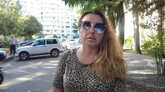 Жительница Сочи Алла Соболева получила 7,6 года колонии за «вымогательство», заявили в прокуратуре. Речь идёт о её жалобах на многочисленные нарушения в сданном жилом комплексе и видеообращении к руководству Следственного комитета.