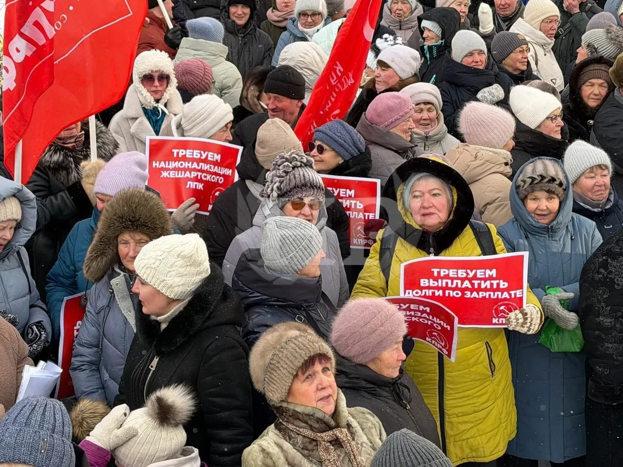 Усть-Вымский районный суд обязал компанию «ФК Жешарт» выплатить компенсации и задолженности по зарплате после задержек в январе—феврале 2026 года; компенсация морального вреда по каждому иску — до 18 тыс. руб.