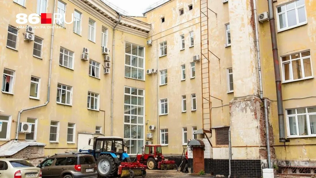 Решения о переустройстве придомовой территории, включая организацию парковки, принимаются на общедомовом собрании собственников.