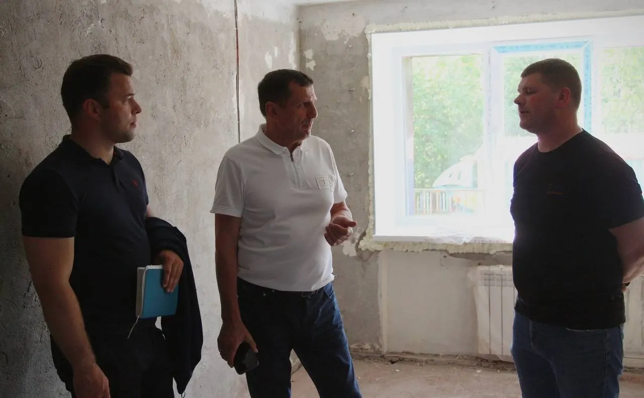 УФАС провело внеплановую проверку контрактa на капитальный ремонт в Килпъявре: стоимость выросла с 165,8 млн до 268 млн руб., сроки сдвинули на год. По результатам проверки материалы переданы для административного производства.