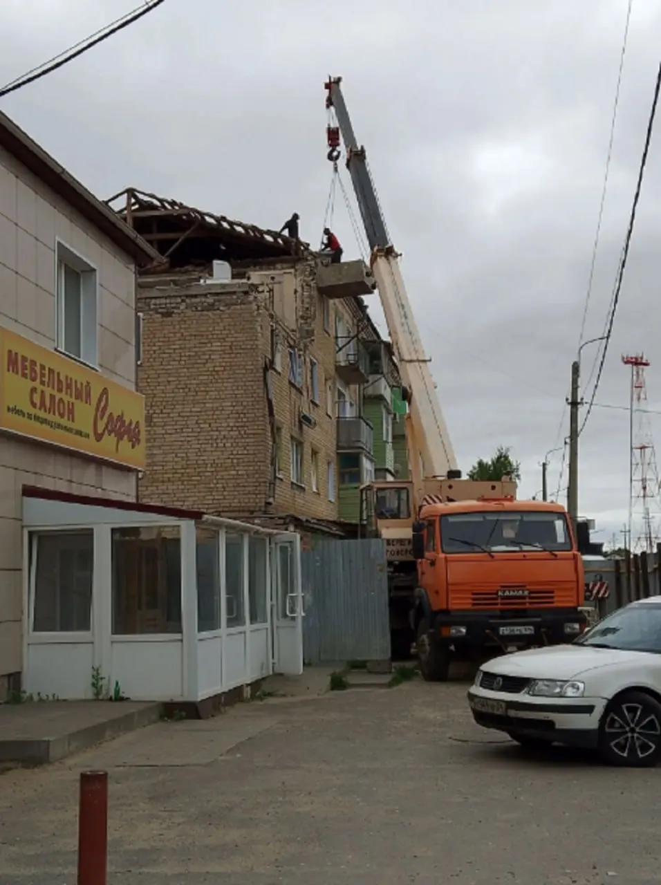 В&nbsp;Петров Вале начали ремонт дома, пострадавшего от&nbsp;удара БПЛА и&nbsp;взрыва газа
