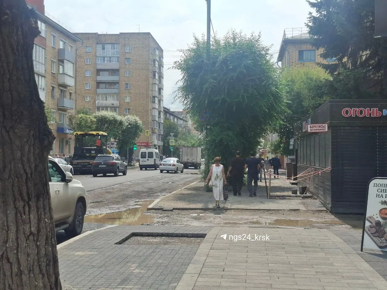 Работы должны были завершиться к 27 июля, но по состоянию на 30 июля там всё ещё укладывают асфальт и плитку. На ремонт двух улиц выделено 251 млн руб., при этом принято работ примерно на 83 млн руб.; подрядчики получили авансы, но доплат пока не выплачены.