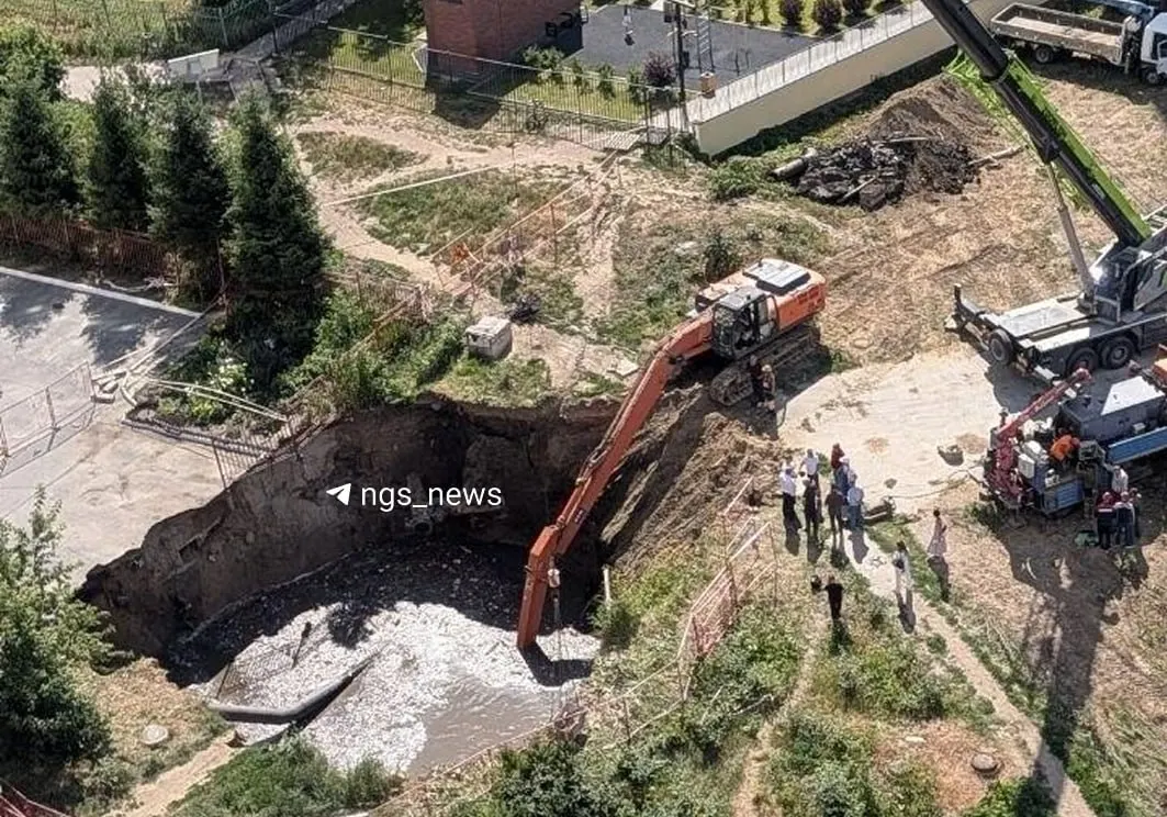 В доме №12 Горского микрорайона отключили свет. На муниципальном портале указано, что электроснабжение должны восстановить к 18:00.