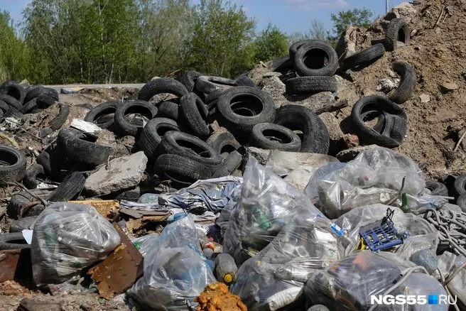 В Омске на 2026–2027 годы запланирована ликвидация трёх объектов накопленного экологического ущерба. В районах также намерены построить новые комплексы по обращению с ТКО, а в регионе продолжается реализация федерального проекта «Чистый воздух» и эксперимента по квотированию выбросов.