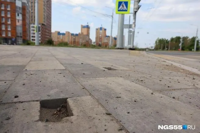 Обращения к городским властям продолжаются: жители требуют контроля за состоянием бульвара, который открыт после ремонта.