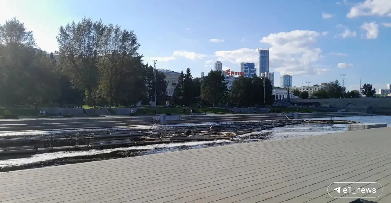 Фонтан Исторического сквера не будет работать в этом сезоне; запуск возможен только после стабилизации гидрологической обстановки.