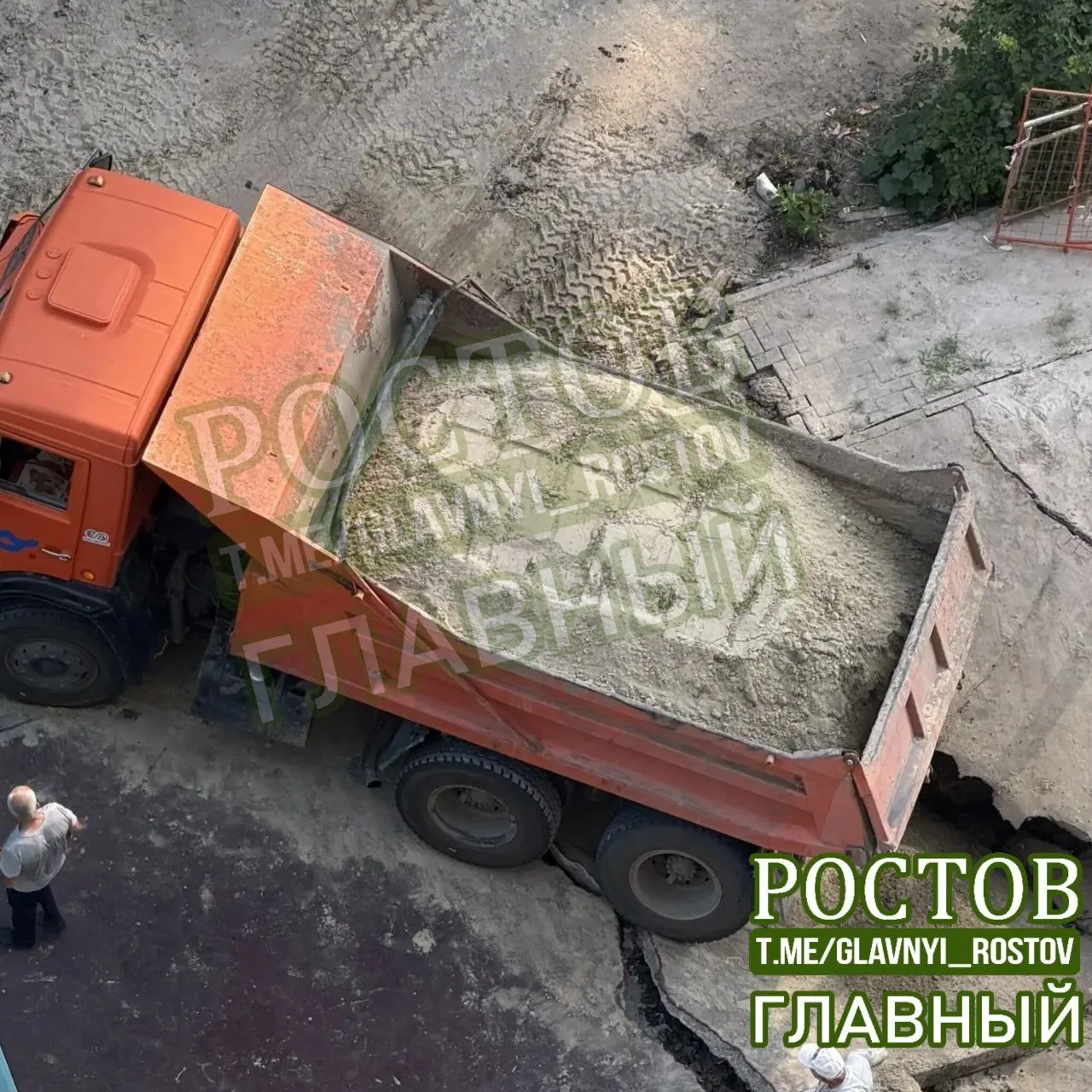 Жители сталкиваются с серией порывов и затяжными ремонтами: дома остаются без холодной и горячей воды на продолжительное время.