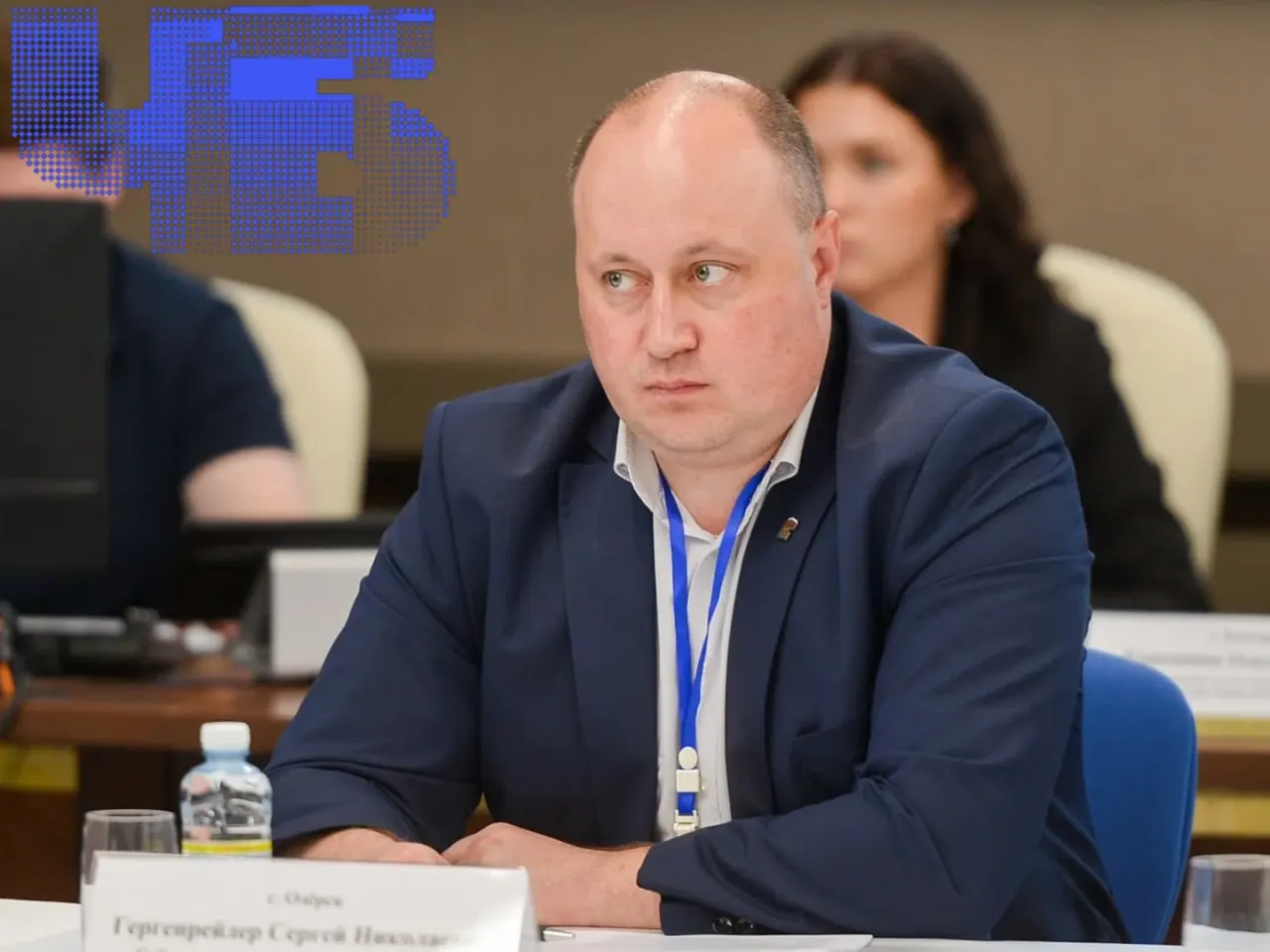 Депутаты поддержали действующего городоначальника Сергея Гергенрейдера на фоне затянувшегося кризиса в ЖКХ и спорного проекта премии для военнослужащих за каждого привлечённого контрактника.