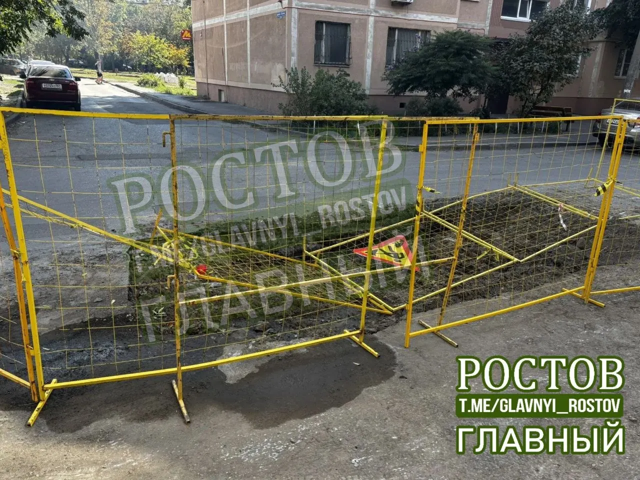 Жители жалуются на задержку восстановления горячего водоснабжения после запланированного отключения; на местах рабочие отсутствуют, ситуация вызывает недовольство.