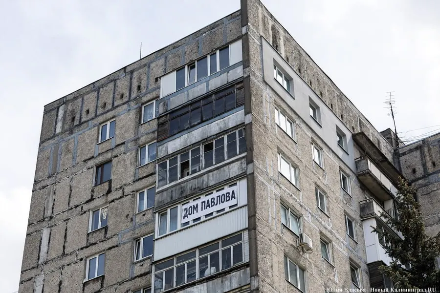 В связи с риском аварийной ситуации в зоне ограничения жильцам дома №68 на Московском проспекте временно не начислят плату за отопление в отопительный период 2026–2027 годов; город компенсирует недополученную выручку. Работы по подготовке теплового пункта будут выполнены до октября, чтобы поддержать работу системы.