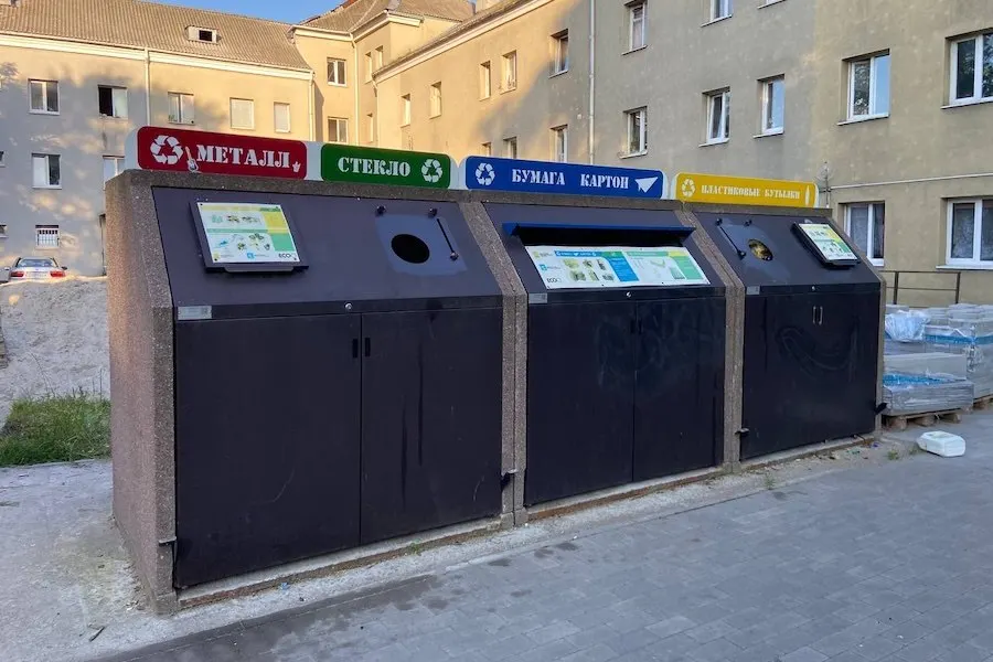 Площадка на ул. Вагоностроительной закрылась спустя недавнюю установку за счет бюджета города; контракт на обустройство площадок заключён с компанией, впоследствии выплачено 9,2 млн ₽ и площадку демонтировали.