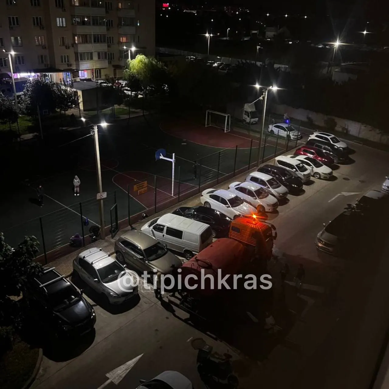 Жители улицы Лавочкина остаются без водоснабжения уже более суток; управляющая компания молчит, информации об устранении проблемы нет.