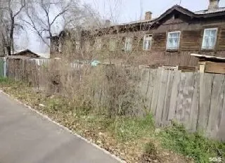 Власти обещали жилье вне очереди, но новые квартиры требуют ремонта, а сроки переселения растягиваются на годы.