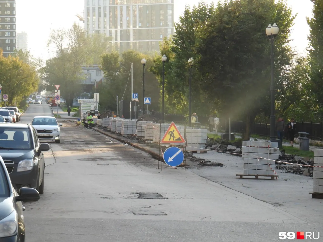 Ремонт затрагивает расширение тротуаров, укладку газона и создание безопасных проходов, а также разворотное кольцо перед Соборной площадью.