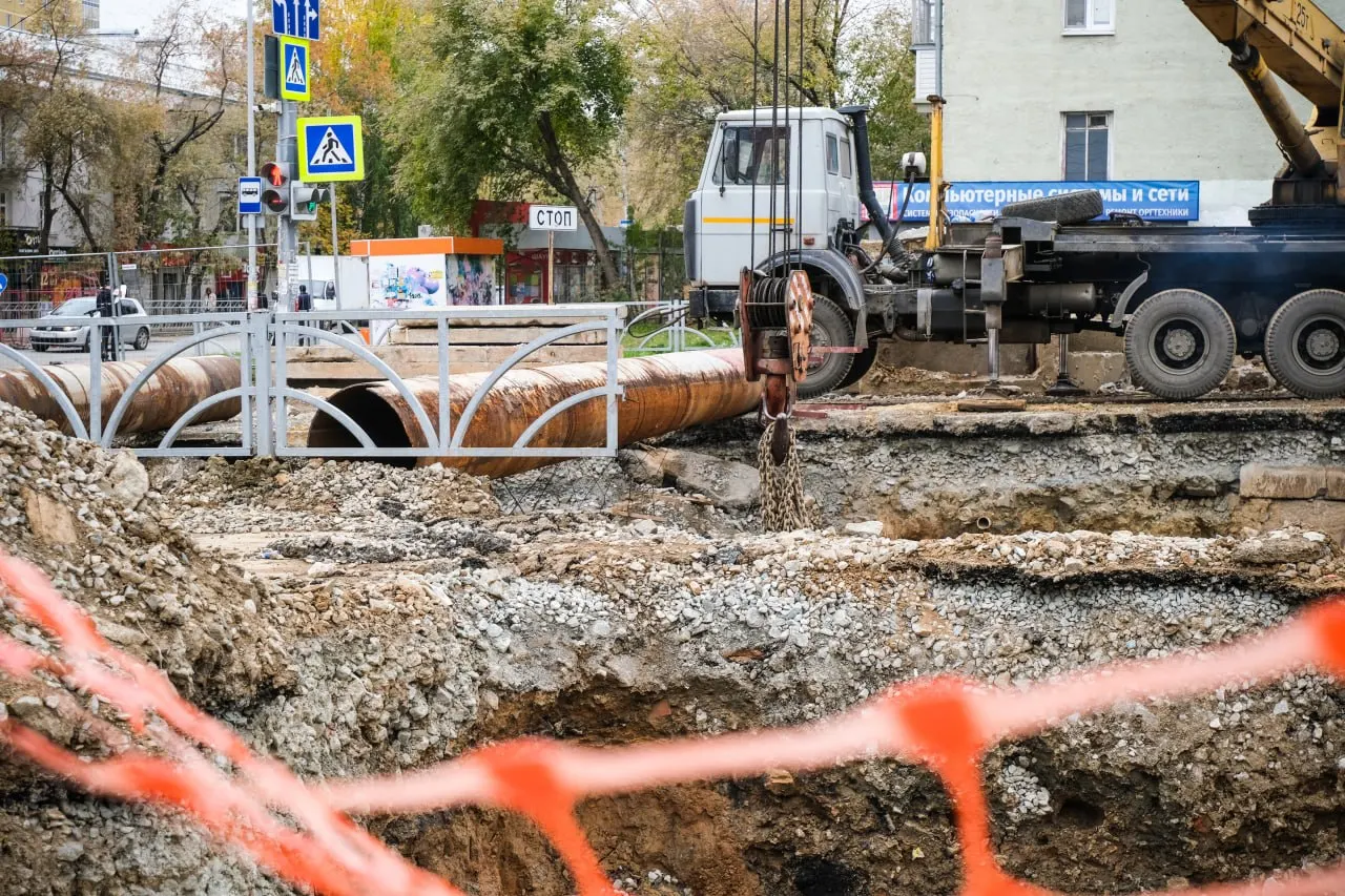 Городская администрация потребовала завершить работы и восстановить благоустройство на местах раскопок; по пяти адресам работы уже выполнены, по остальным решения пока не принято.