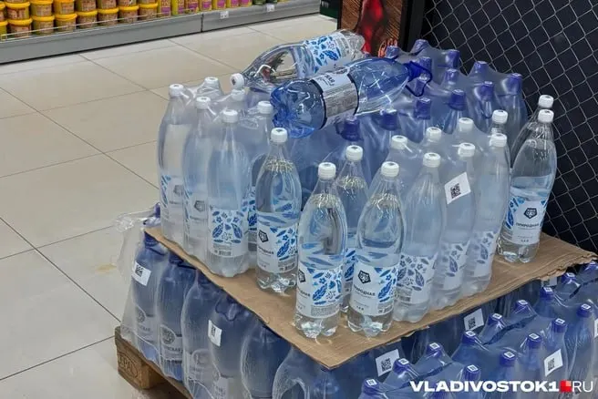 С 15 по 22 октября в городе ограничат подачу холодной воды из‑за ремонтных работ; жители предупреждены о необходимости запастись водой.