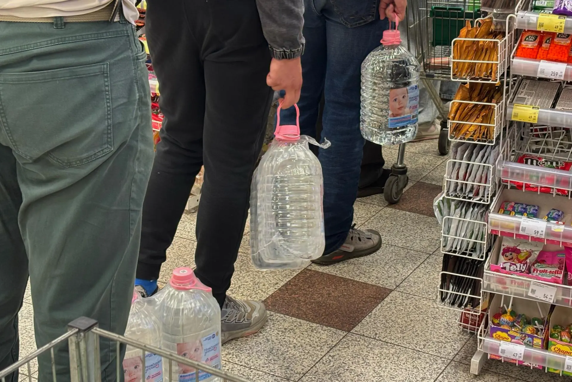 Коммунальные службы заменят задвижку, что повлечёт временную остановку подачи воды для двух жилых массивов и ещё десятка домов во Воронеже.