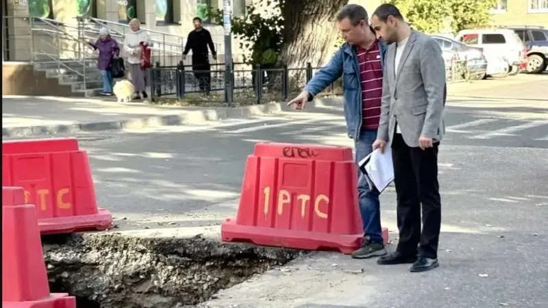 Проверки выявили нарушения на местах раскопок в нескольких районах города; по фактам возбуждены дела об административных правонарушениях.